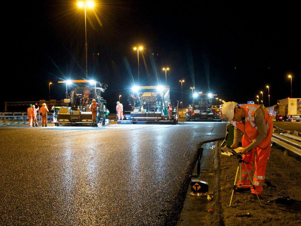 Duurzaam asfaltproductieproces LEAB van BAM heeft CROW certificaat: geen risico’s meer voor overheden