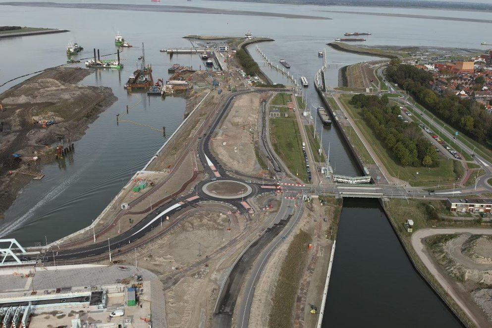 Nieuwe Sluis Terneuzen rotonde sluizen