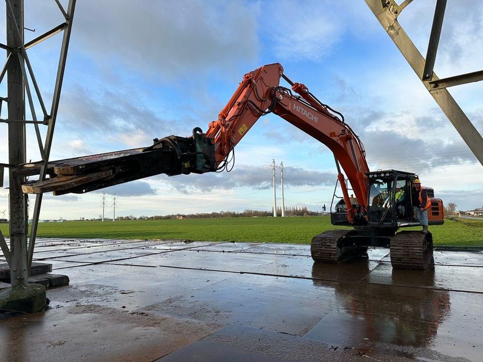 Duurzaam energietransitie BAM 380kv hoogspanning masten
