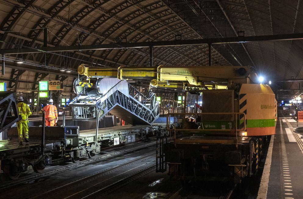 Amsterdam Centraal Station westtunnel moderniseren toegankelijker BAM