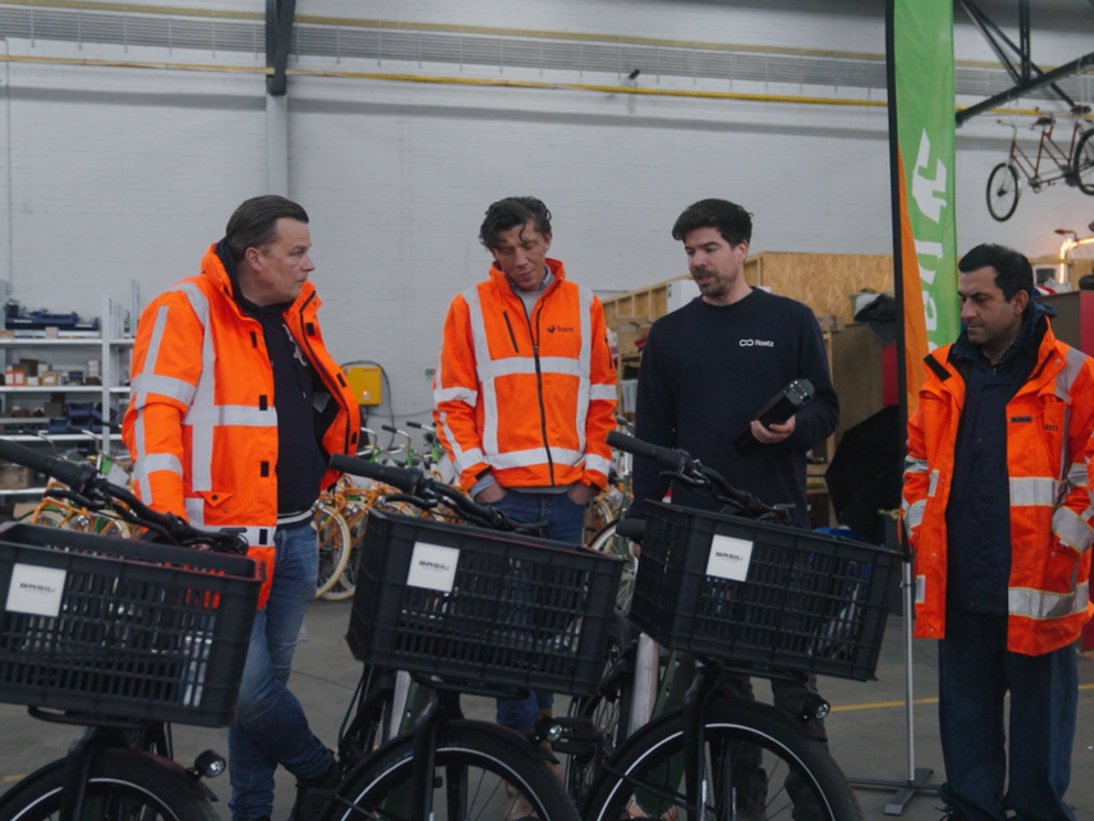 Op fietsen van Roetz naar projecten in Amsterdam