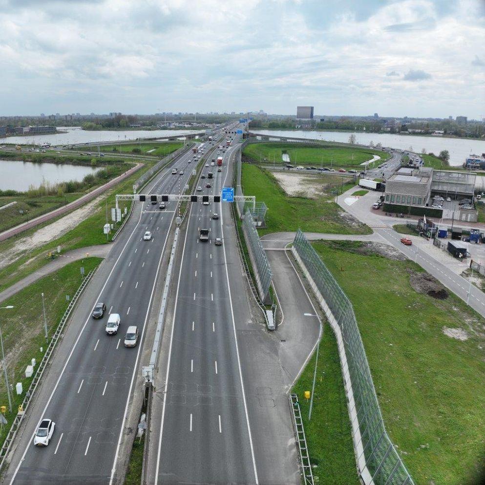 BAM start duurzaam groot onderhoud A10 Noord en Zeeburgerbrug 