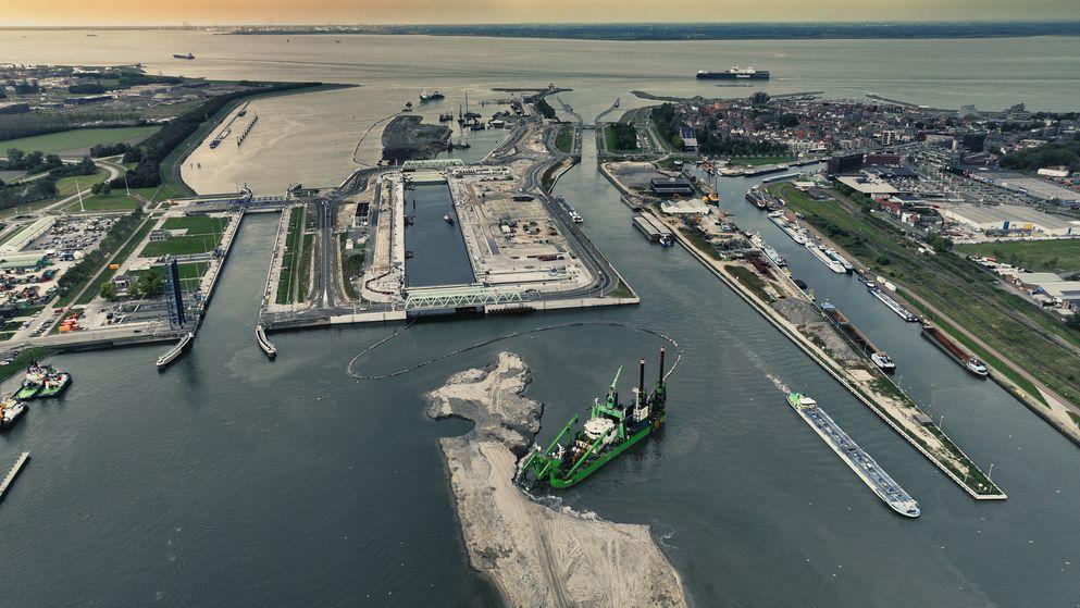 BAM sluis Sassevaart bagger civiel installatatie klimaatadaptatie opening diepwanden combiwanden beton