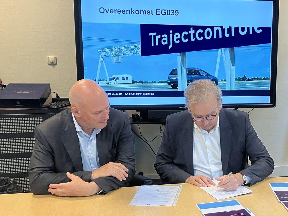 ondertekening_contract_trajectcontrole_ars-bam.jpg
