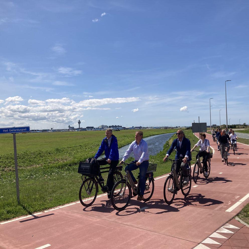 Fietspad met fietsers