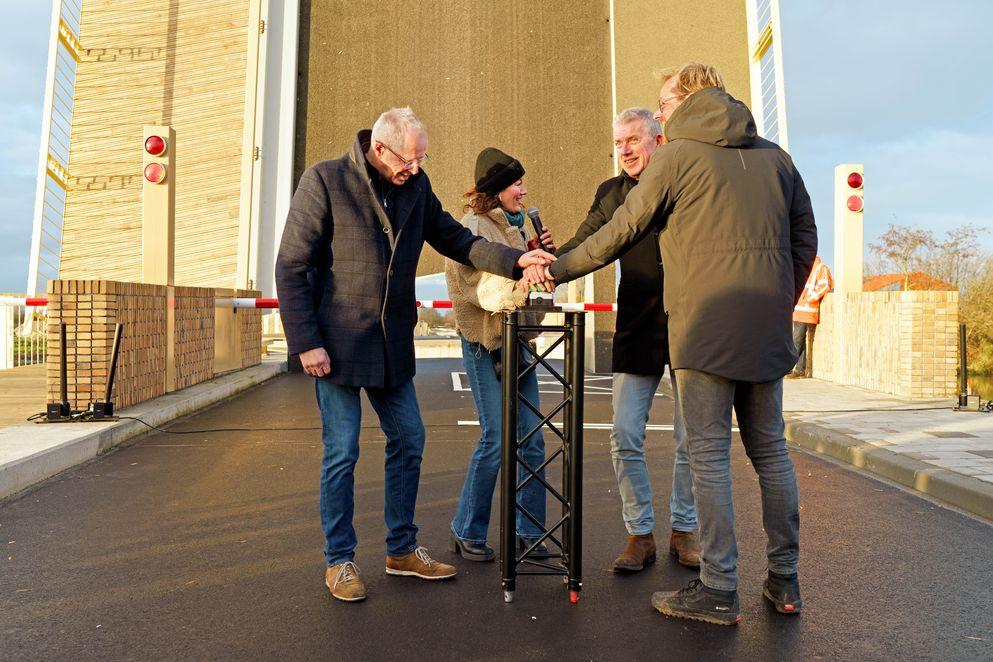 BAM Bietenbrug Suikerzijde beweegbare brug vakmanschap bouwmethoden innovatief schuin duurzaam