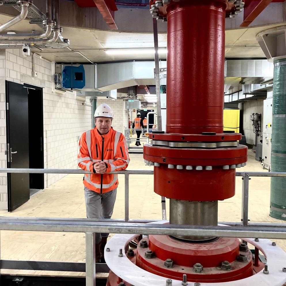 Afsluitdijk BAM LevveL pompen spuien dijk versterking klimaatverandering vervanging renovatie opgave duurzaamheid bouw