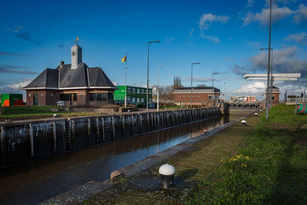 Renoveren met de ‘sluiswinkel’ open Julianasluizen Gouda bouwteam complex duurzaam samen