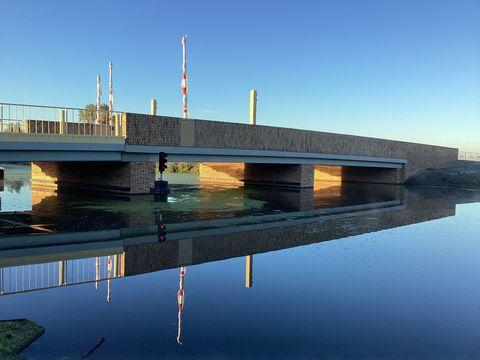 BAM Bietenbrug Suikerzijde beweegbare brug vakmanschap bouwmethoden innovatief schuin duurzaam