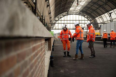 Oplevering gerenoveerd IJ-viaduct op station Amsterdam Centraal