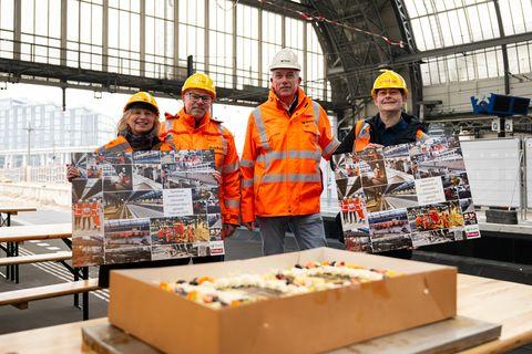 Oplevering gerenoveerd IJ-viaduct op station Amsterdam Centraal